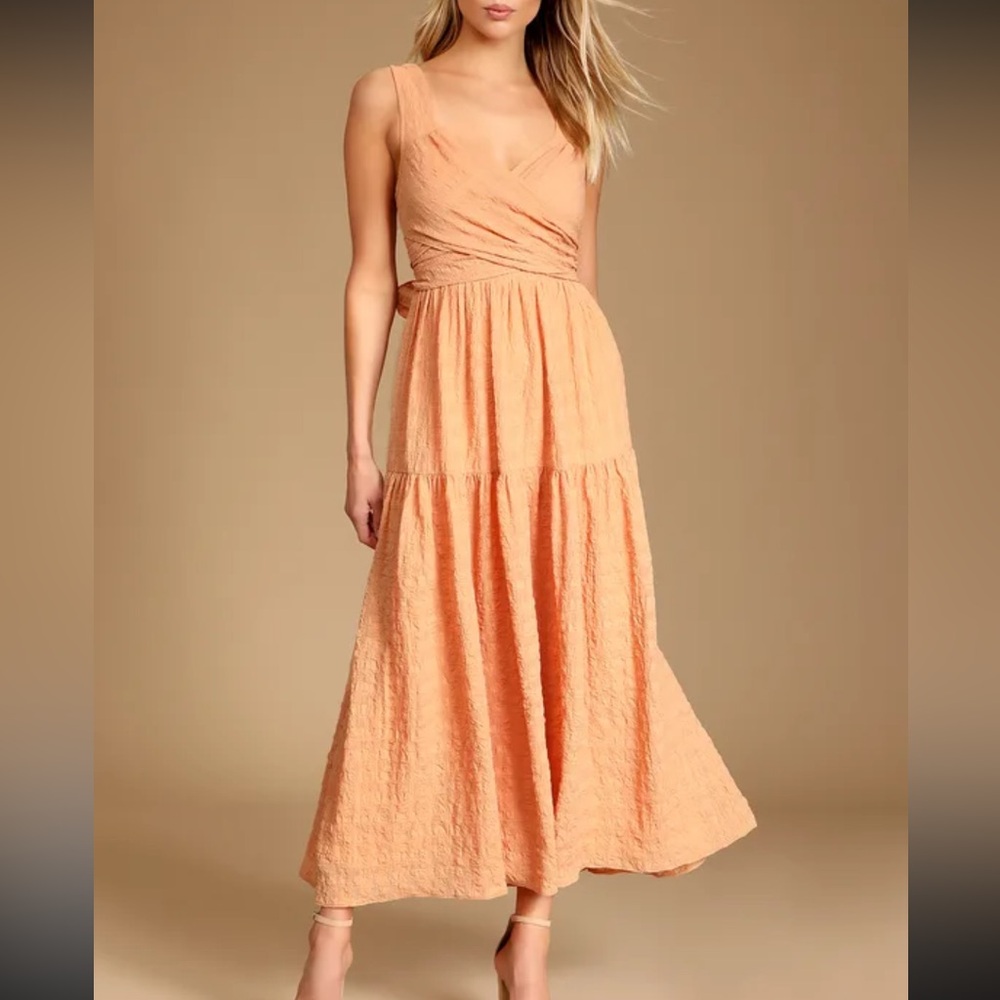 Lulu’s What a Trend Peaches Tie-Back Dress